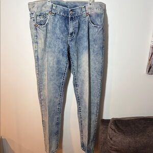 Mens True Religion Billy Super T-  Acid Wash Jeans - Size 42x32 - *flawed*